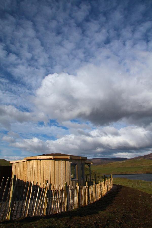 Skye Cabins Skeabost 外观 照片