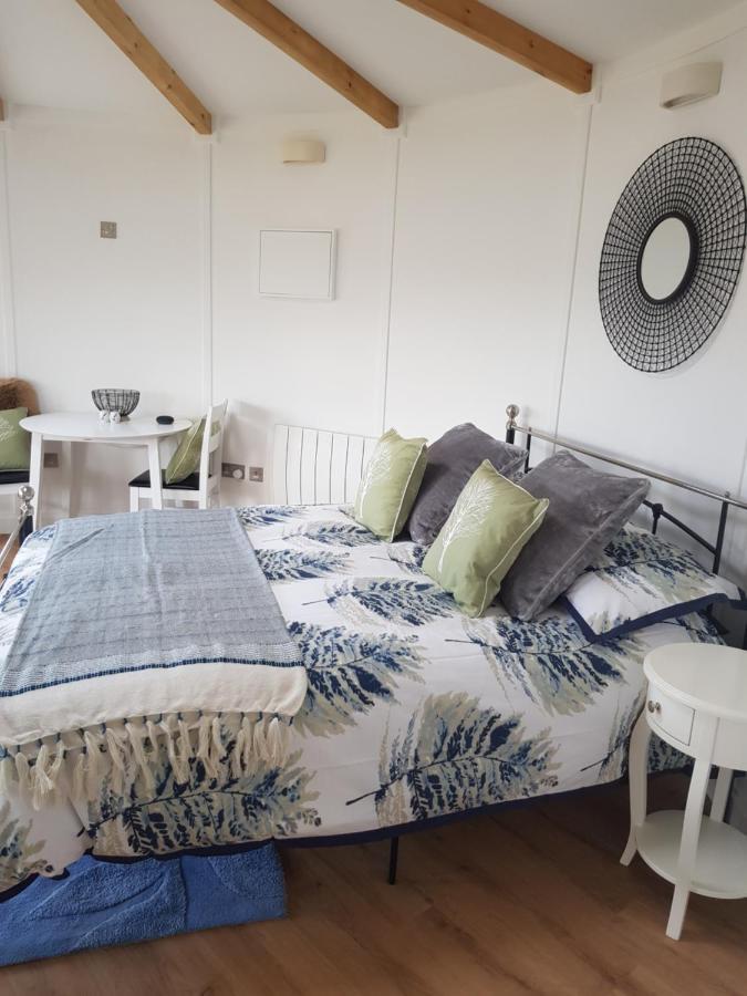 Skye Cabins Skeabost 外观 照片